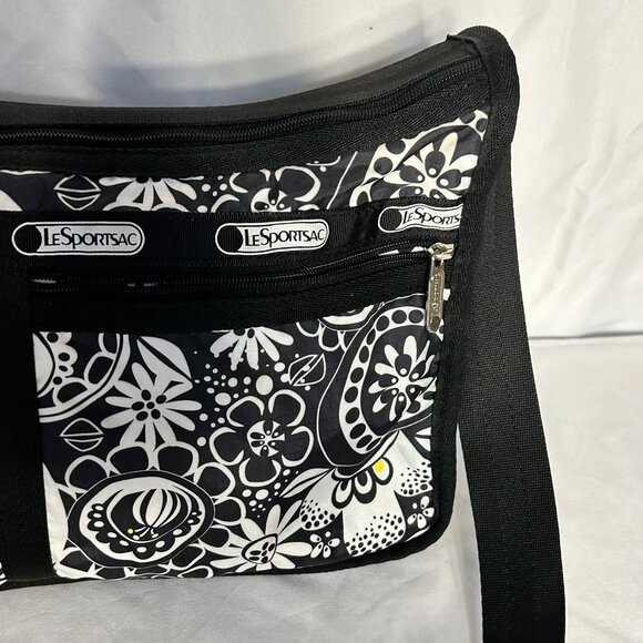 lesportsac crossbody Black and white with lots of zipper pockets - Picture 2 of 7